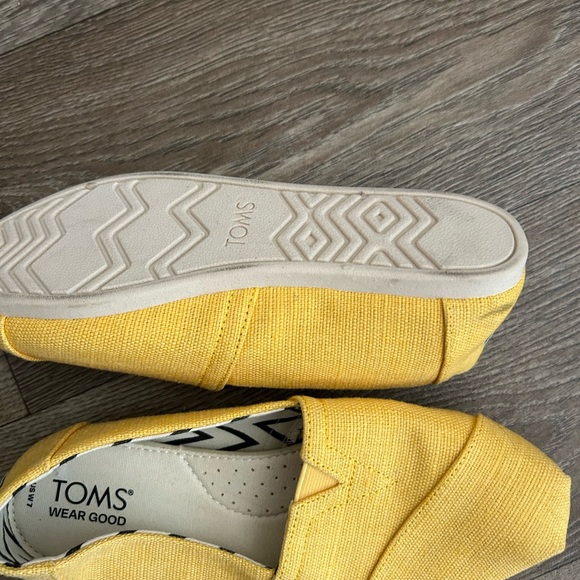 Toms Pineapple Yellow Alpargata Canvas Shoes - Picture 5 of 5